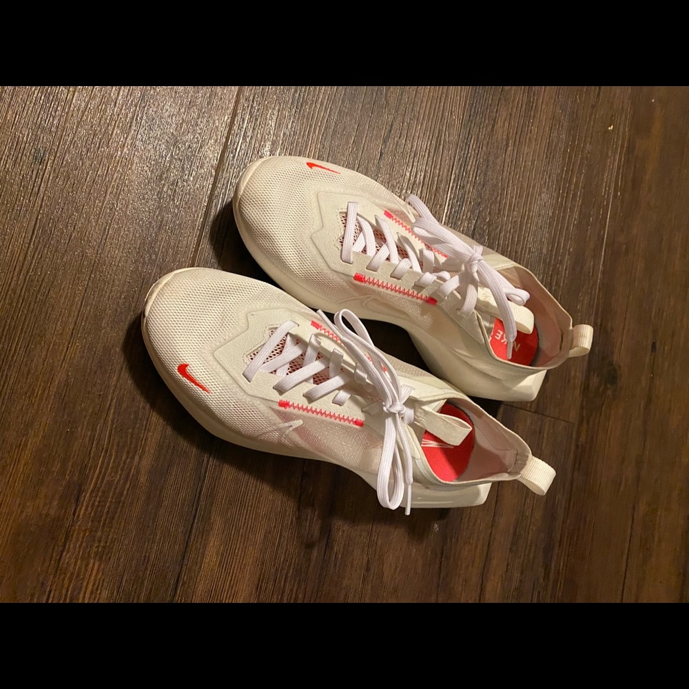 Nike Sneaker